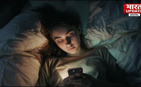 क्या आप भी देर रात तक चलाते हैं स्मार्टफोन? तो हो जाएं सावधान