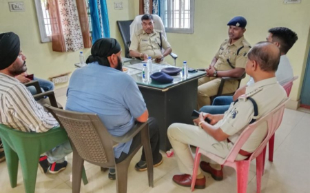 पुलिस अधीक्षक दुर्ग के निर्देश पर बस मालिकों की बैठक