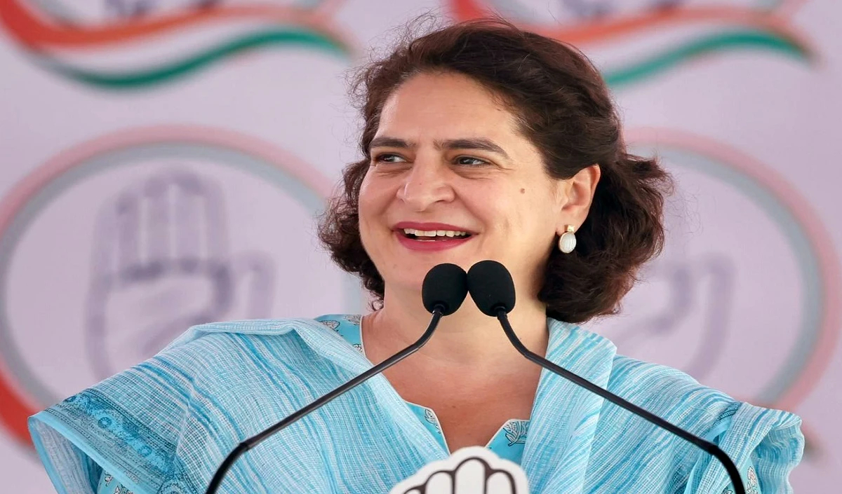 कांग्रेस की स्टार प्रचारक प्रियंका गांधी ने रायबरेली में कार्यकर्ता सम्मेलन को संबोधित