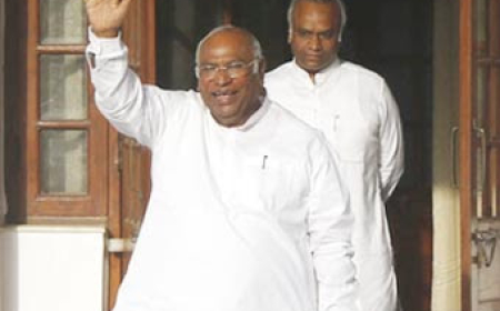 पीएम मोदी के शपथ ग्रहण समारोह में शामिल होंगे कांग्रेस अध्यक्ष खड़गे