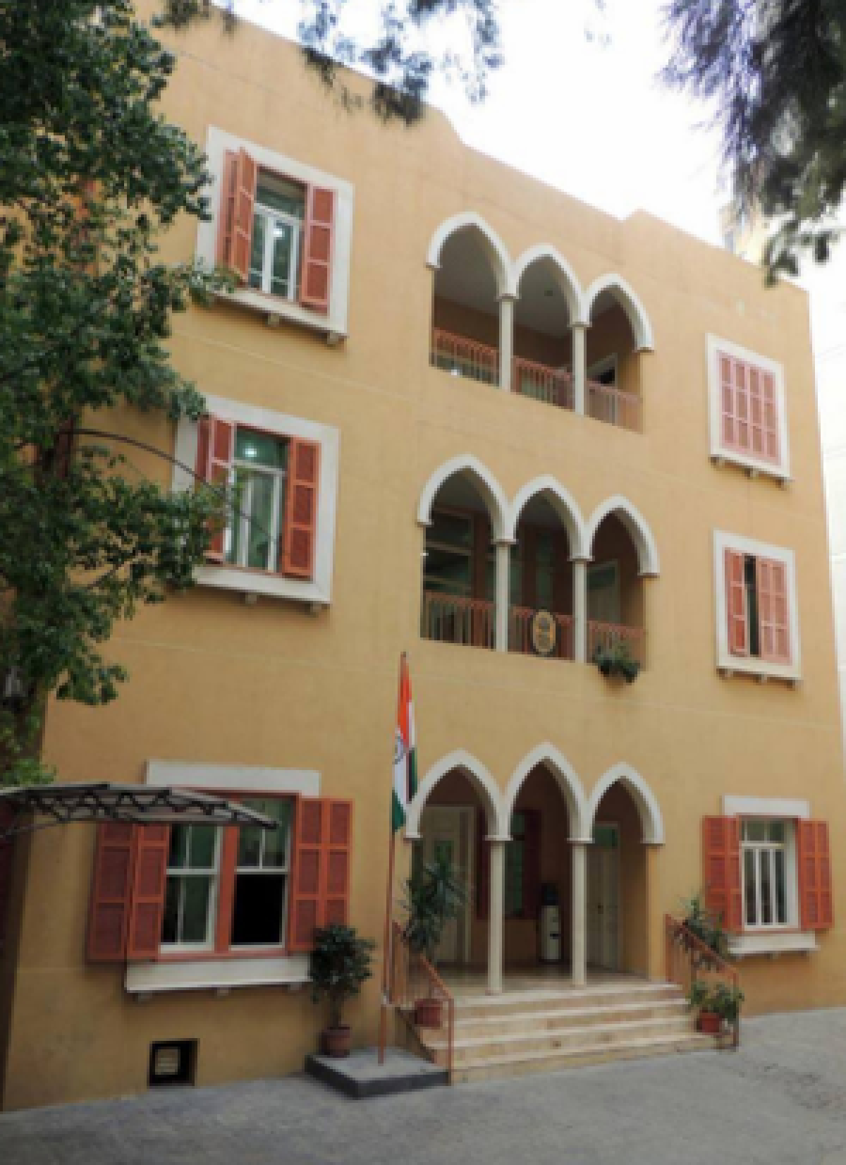 लेबनान में फंसे अपने नागरिकों की सुरक्षा को लेकर भारतीय दूतावास सतर्क, हेल्पलाइन नंबर जारी