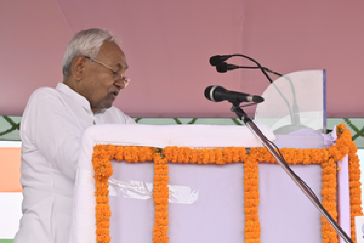 सीएम नीतीश कुमार ने किया एक साल के अंदर 10 लाख रोजगार देने का ऐलान