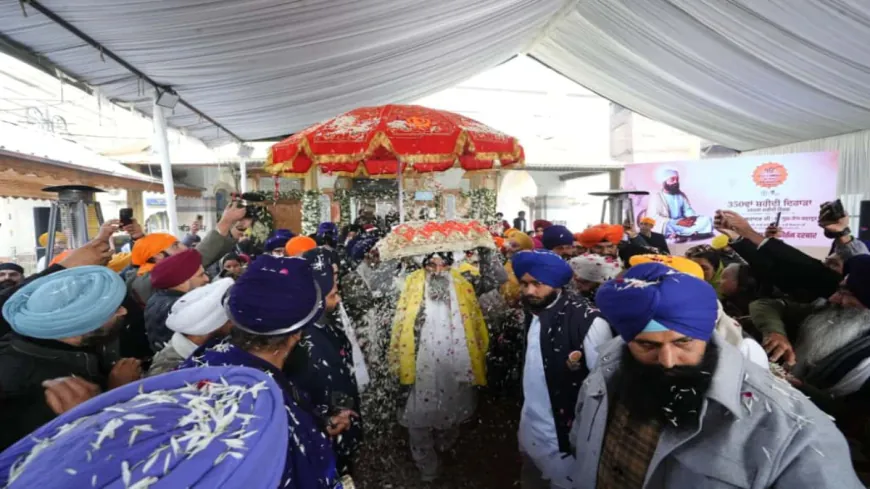 Shri Guru Tegh Bahadur Ji के 350वें शहीदी दिवस को समर्पित विशाल Nagar Kirtan Srinagar से रवाना, बड़ी संख्या में संगत की मौजूदगी