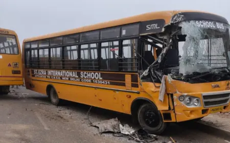 मोहाली में हादसा: धुंध के कारण Kharar-Kurali highway पर दो स्कूल बसें टकराई, एक के ड्राइवर समेत कई बच्चे घायल
