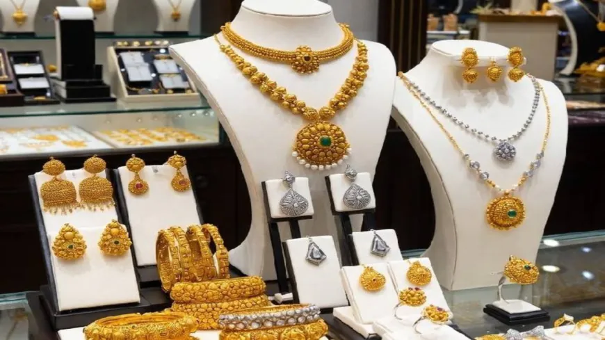 सोना ₹1.33 लाख के रिकॉर्ड स्तर पर: सोना ₹1.33 लाख के ऑलटाइम हाई पर, चांदी ₹2,958 गिरी