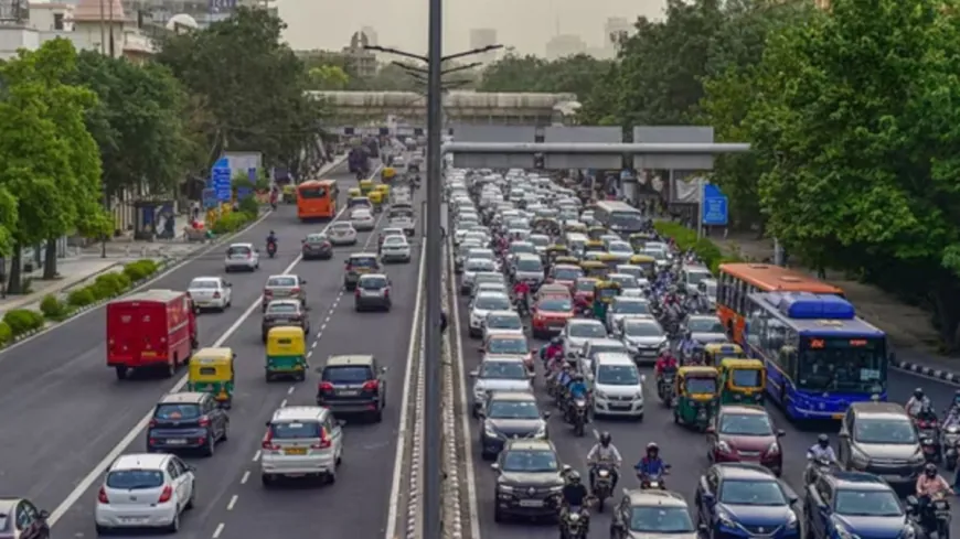 हरियाणा NCR में डीजल-पेट्रोल कॉमर्शियल वाहनों पर लगेगी रोक:1 जनवरी से लागू होंगे नियम; मोटर कैब- डिलीवरी वाहन CNG/EV में बदलने जरूरी